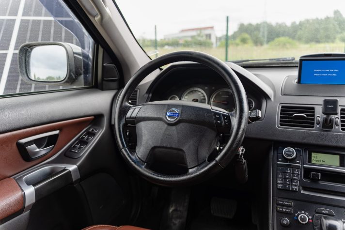 VOLVO XC90