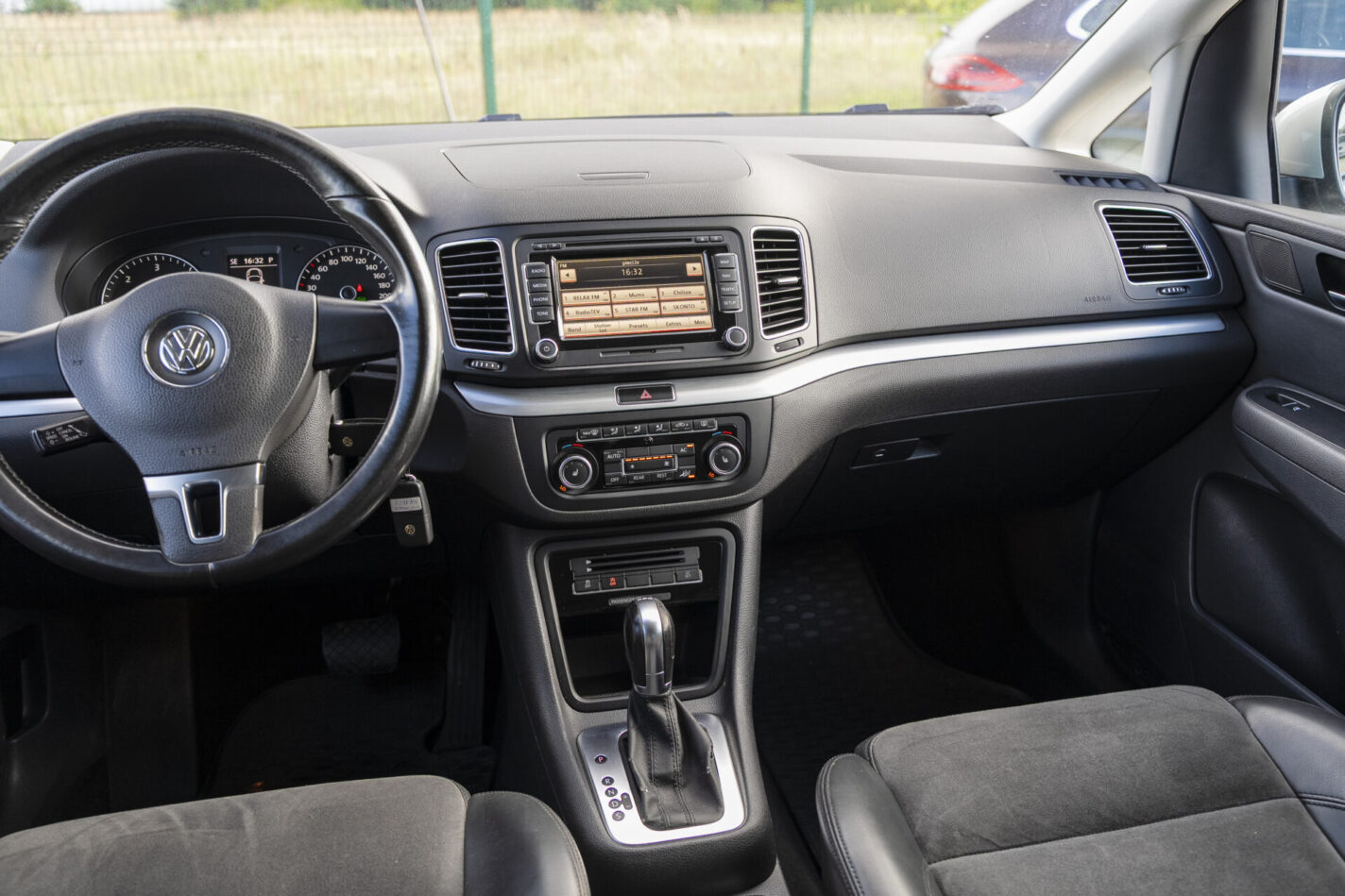 VW SHARAN