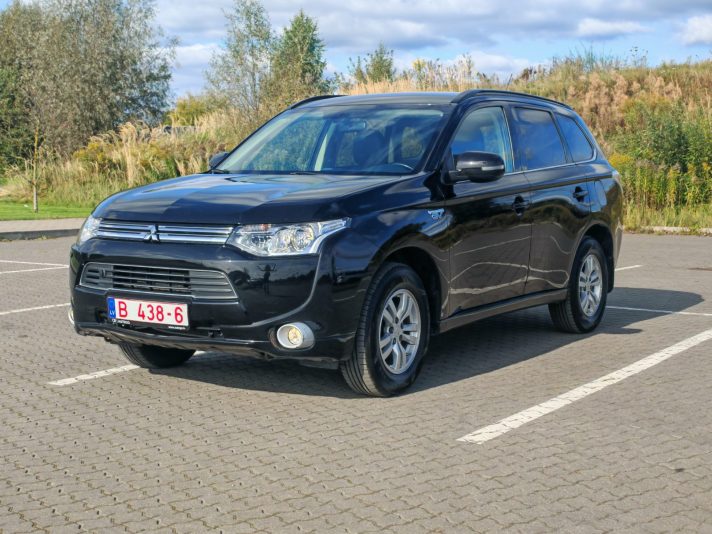 Mitsubishi Outlander PHEV CVT, 203hp, 2014