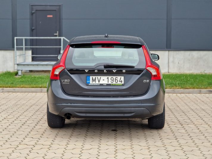 Volvo V60, 3D 120kW. Teicama tehniskā un vizuālā stāvoklī.