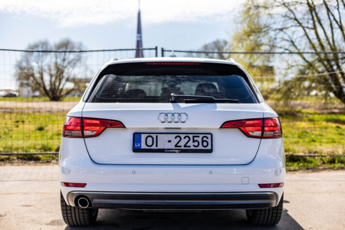AUDI A4 AVANT