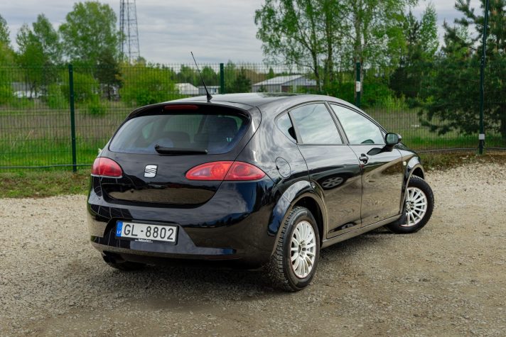 SEAT LEON
