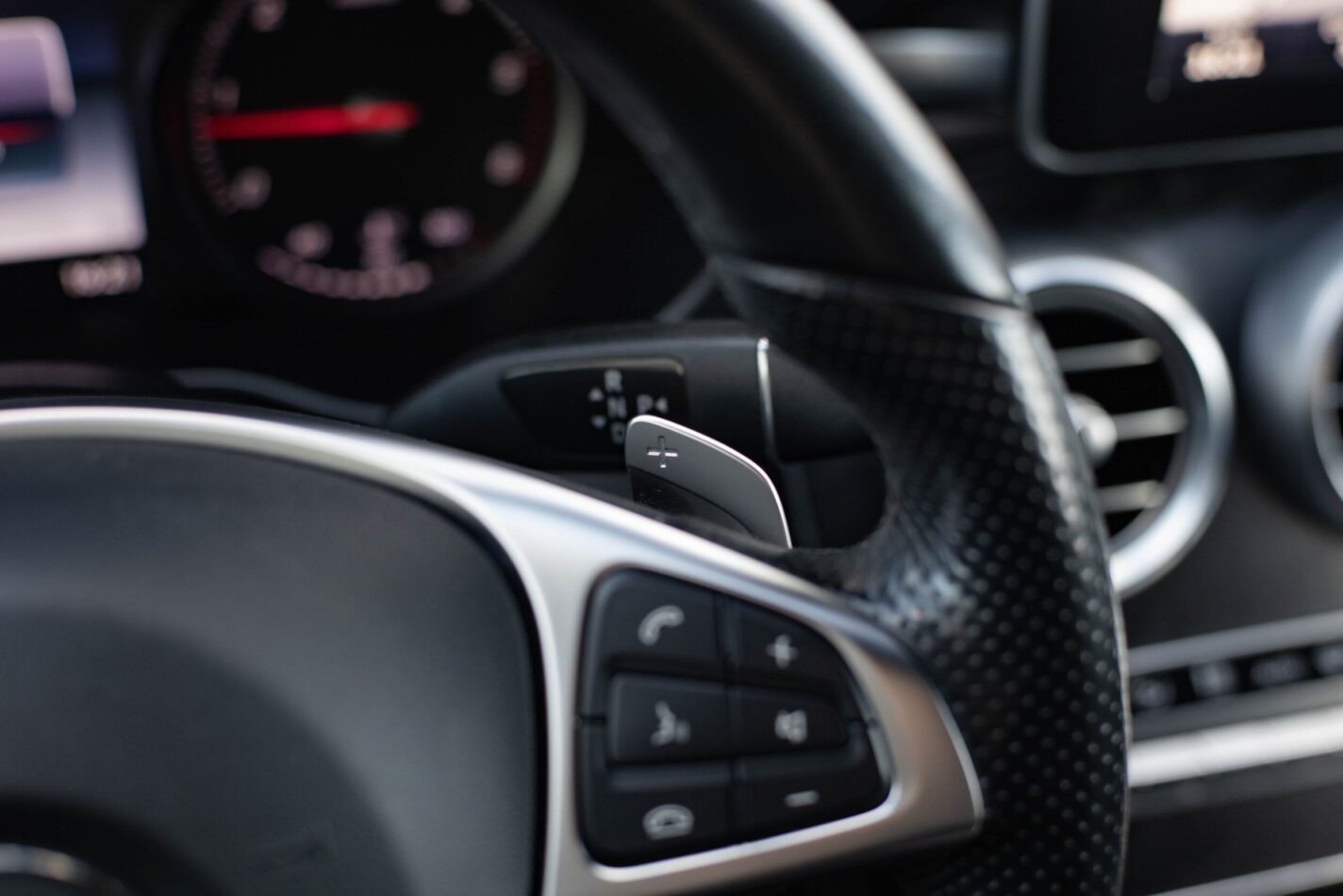 MERCEDES BENZ C200D