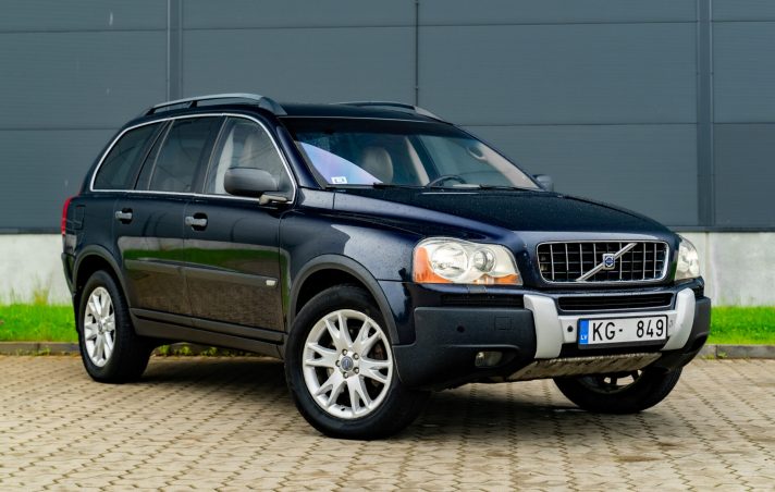 VOLVO XC90
