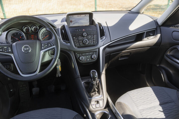 OPEL ZAFIRA TOURER