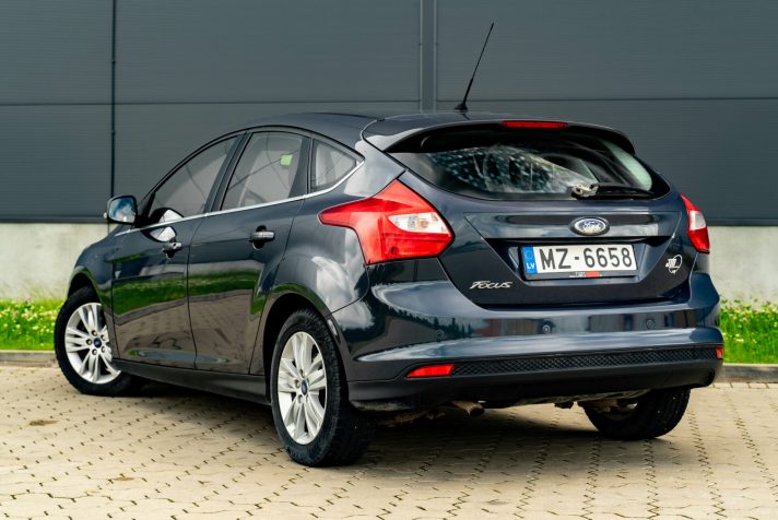 FORD FOCUS