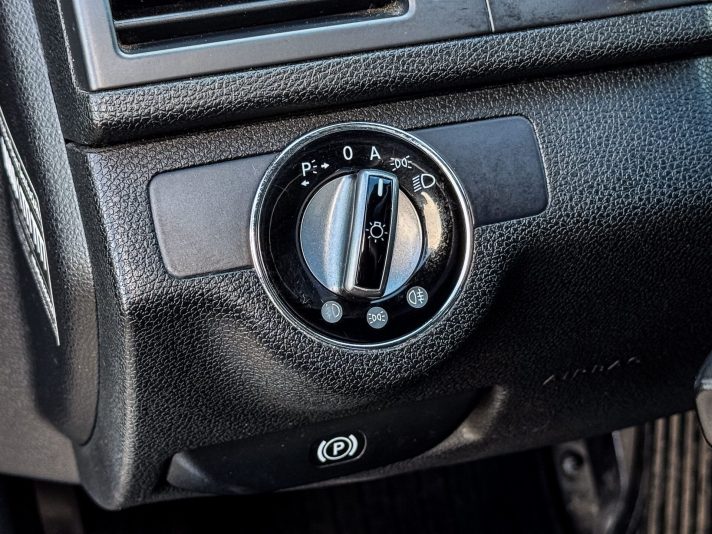 MERCEDES BENZ C320
