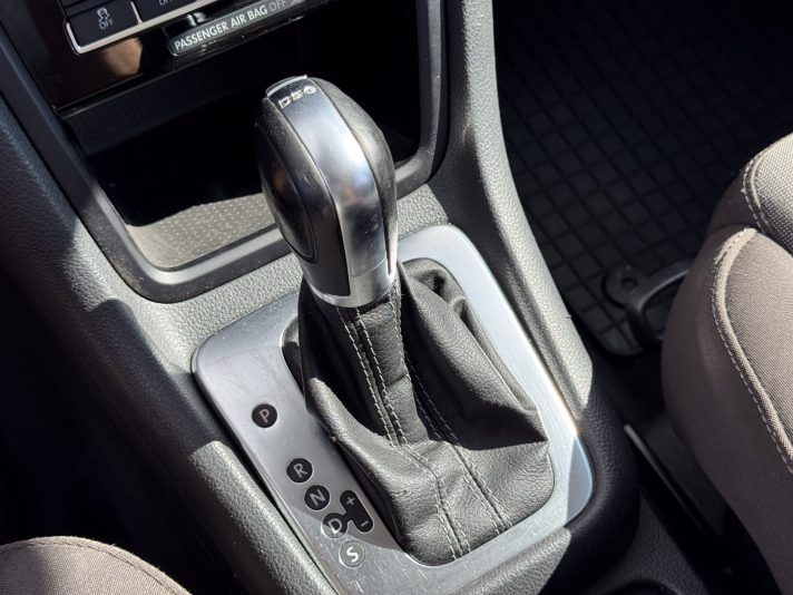VW SHARAN