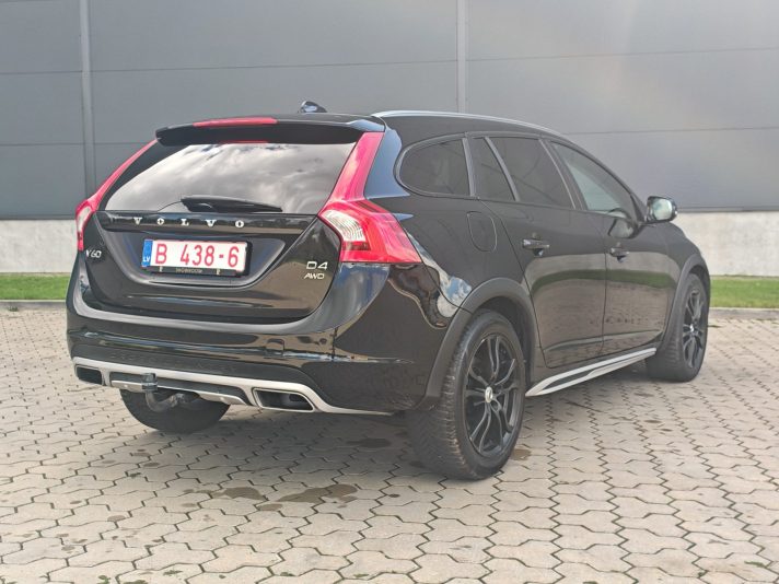 Volvo V60 Cross Country Summum 2,4D AWD