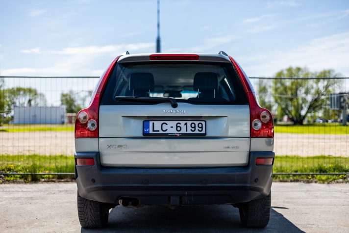 VOLVO XC90