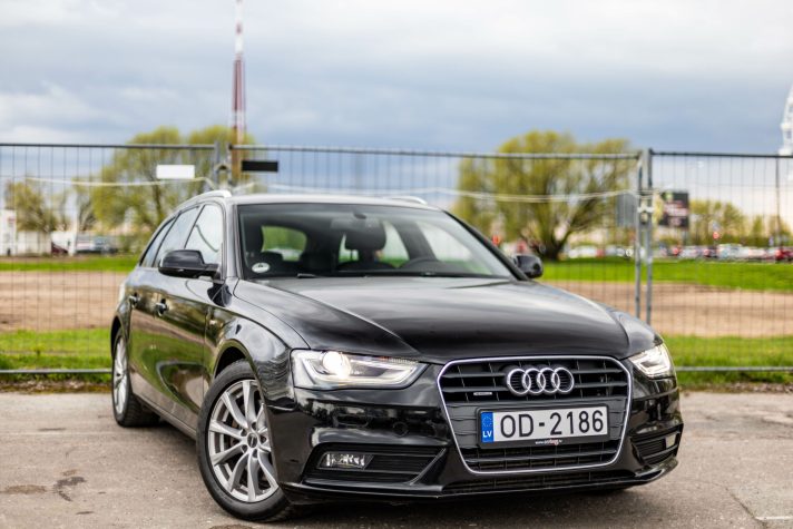 AUDI A4 AVANT