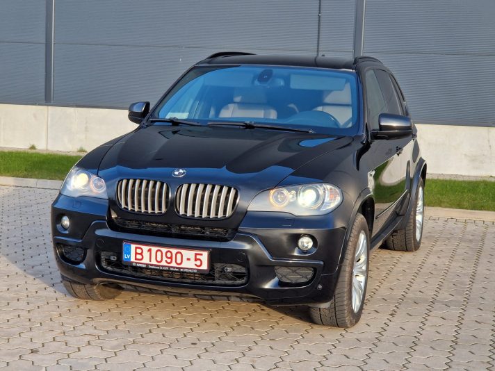 BMW X5 M-pack 2010 G. Melna krāsa 210 Kw