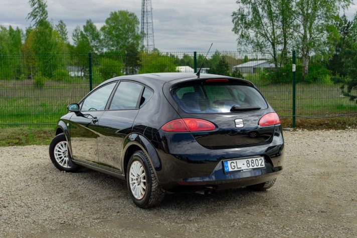 SEAT LEON