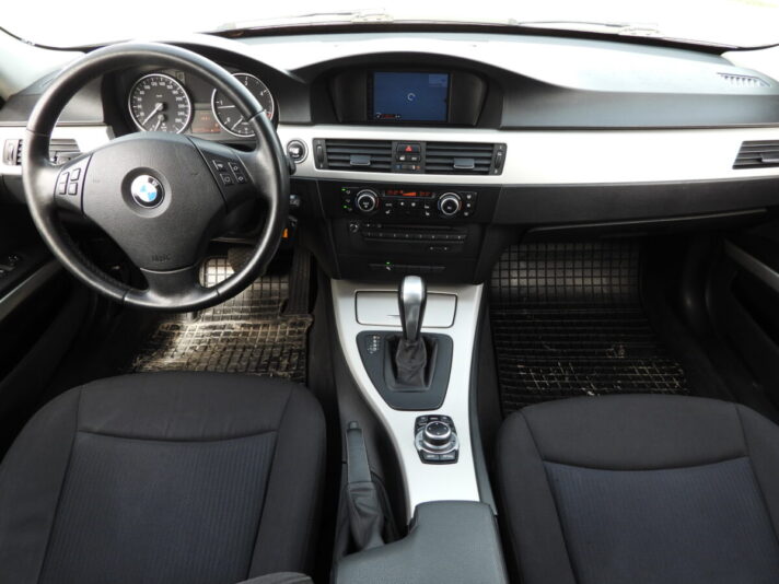 BMW 318 FACE-LIFT