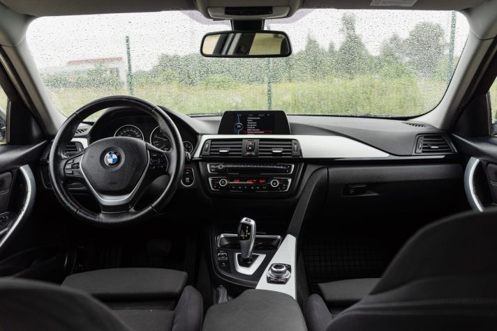 BMW  318