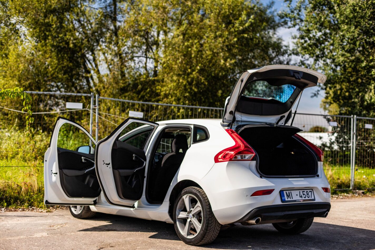 VOLVO V40