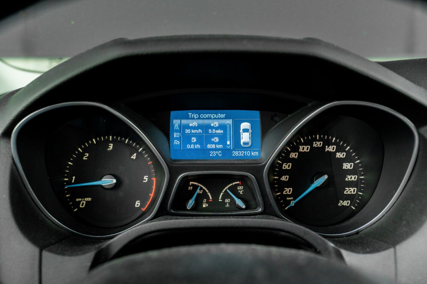 FORD FOCUS