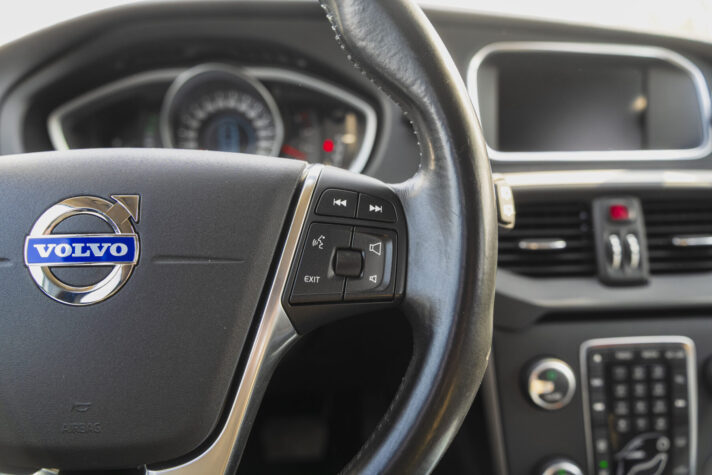 VOLVO V40 CROSS COUNTRY