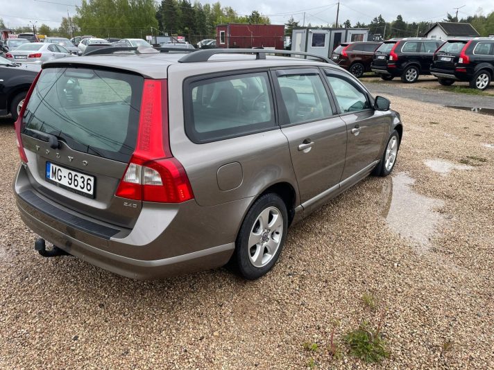 VOLVO V-70