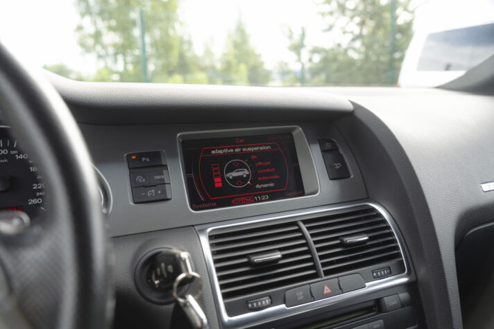 AUDI Q7 S-LINE