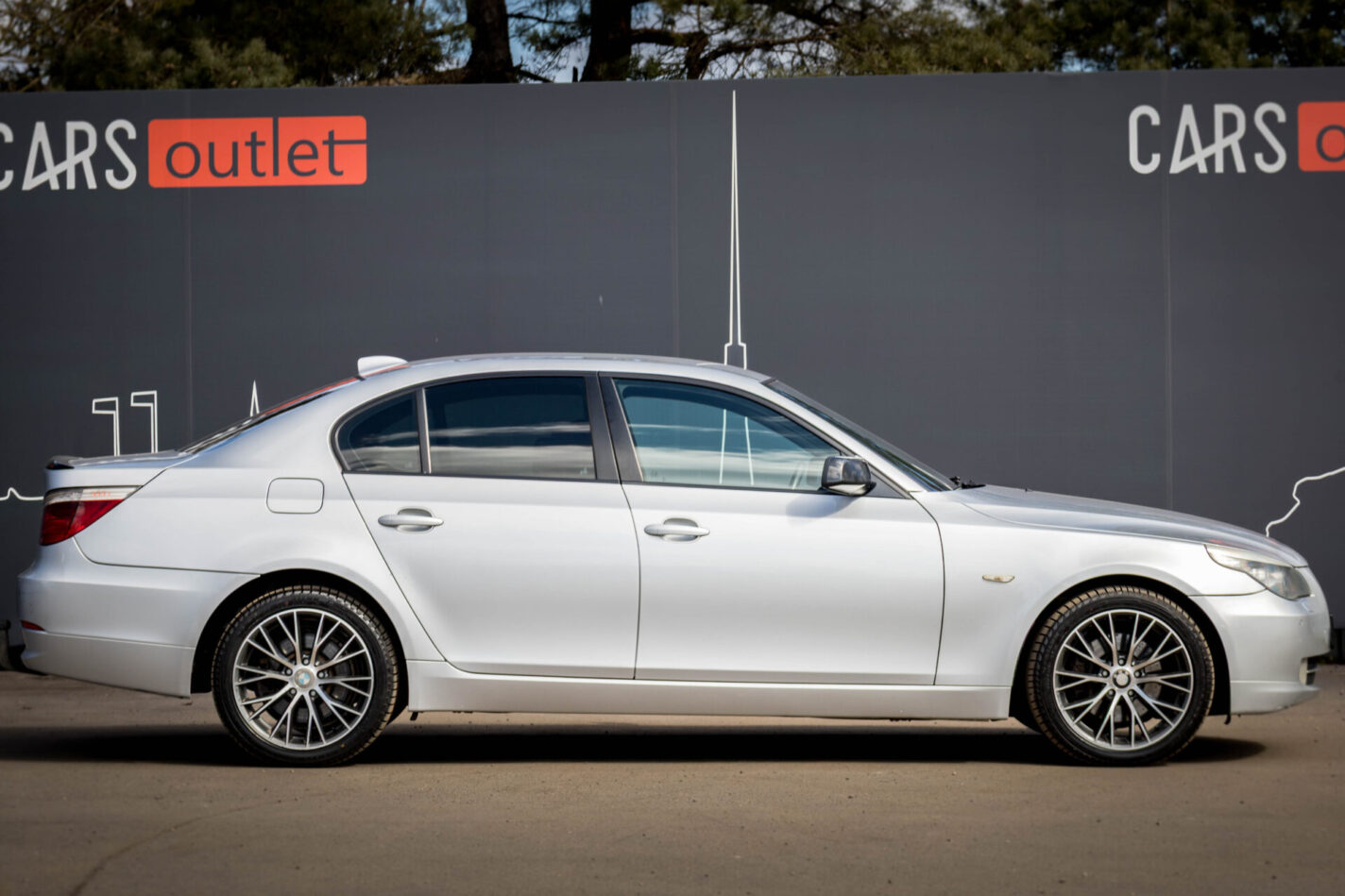 BMW 525