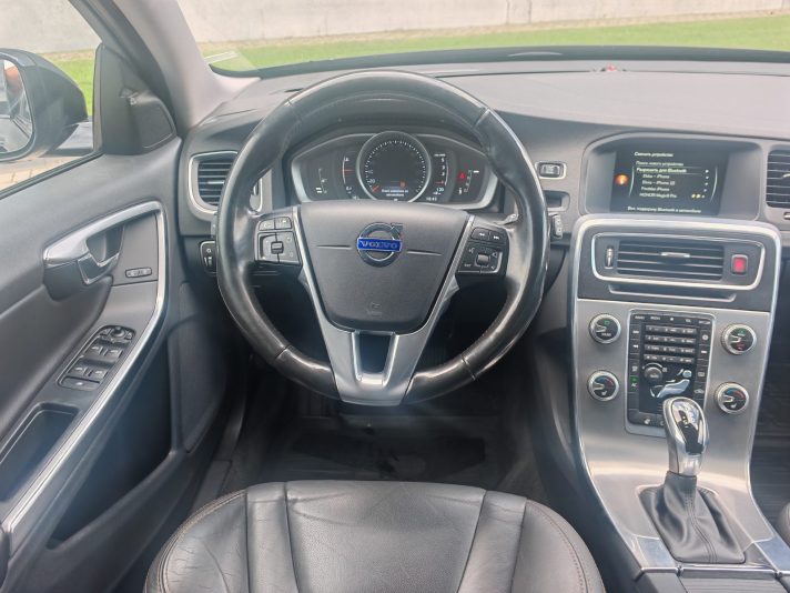 Volvo V60 Cross Country Summum 2,4D AWD