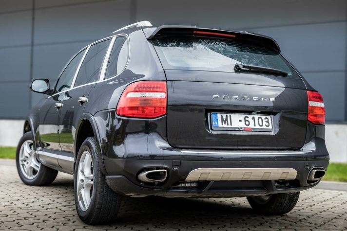 PORSCHE CAYENNE