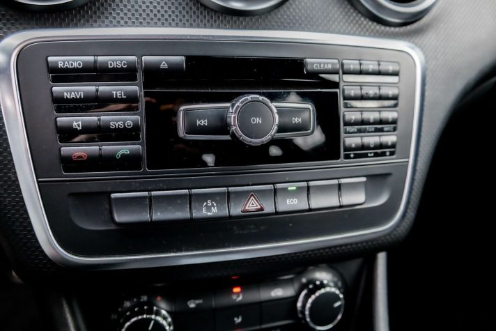 MERCEDES BENZ A180
