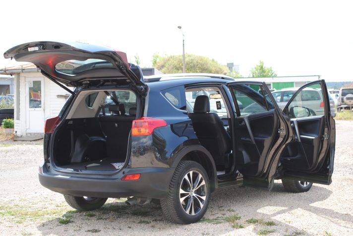 TOYOTA RAV4