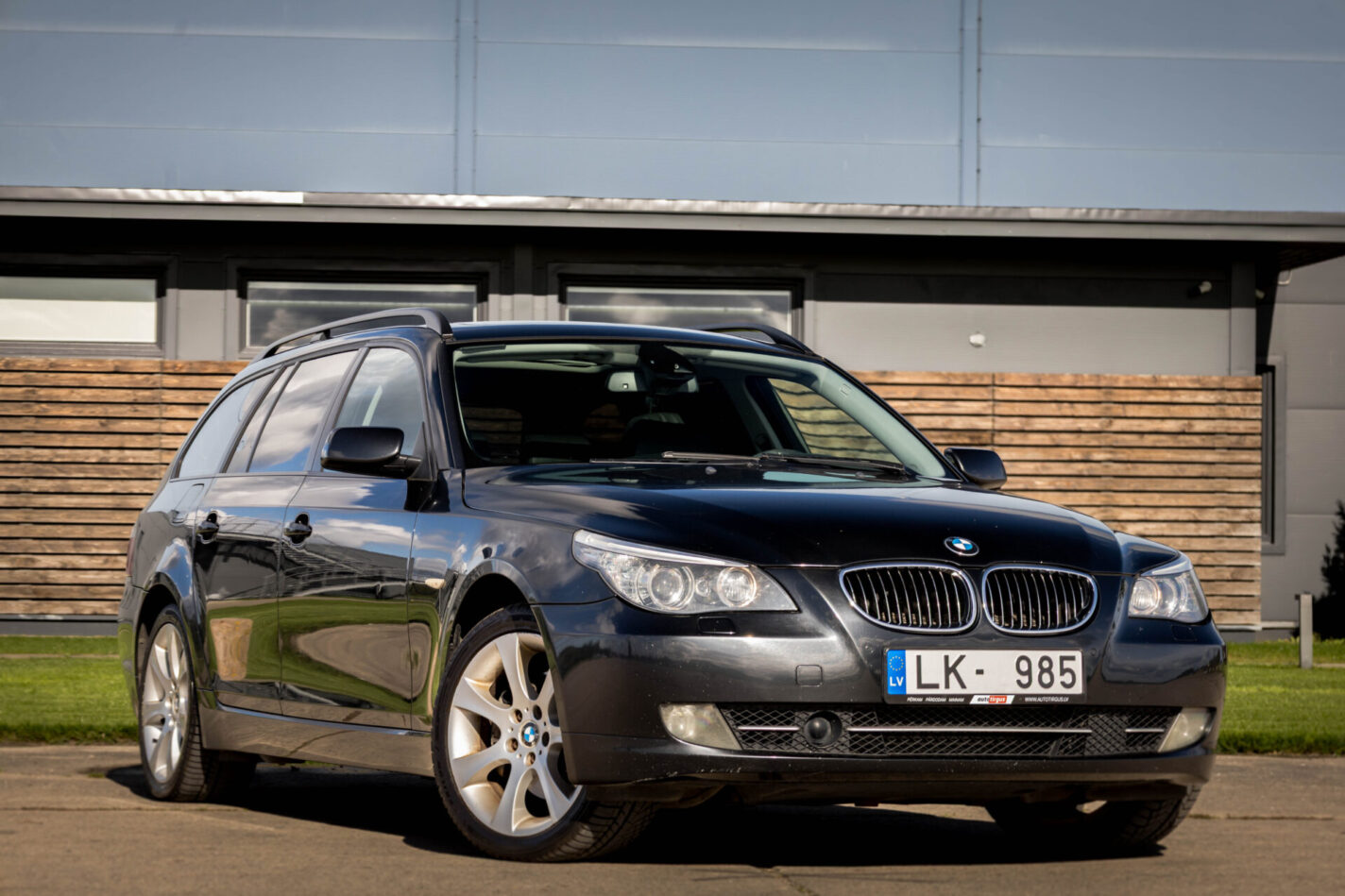 BMW 530