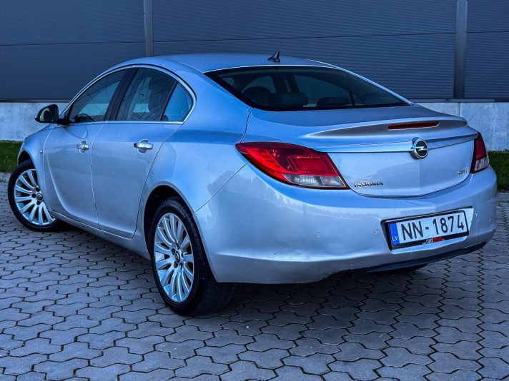 OPEL INSIGNIA