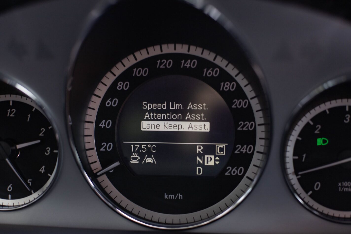 MERCEDES BENZ E350