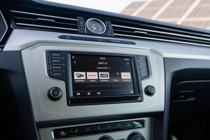 VW PASSAT