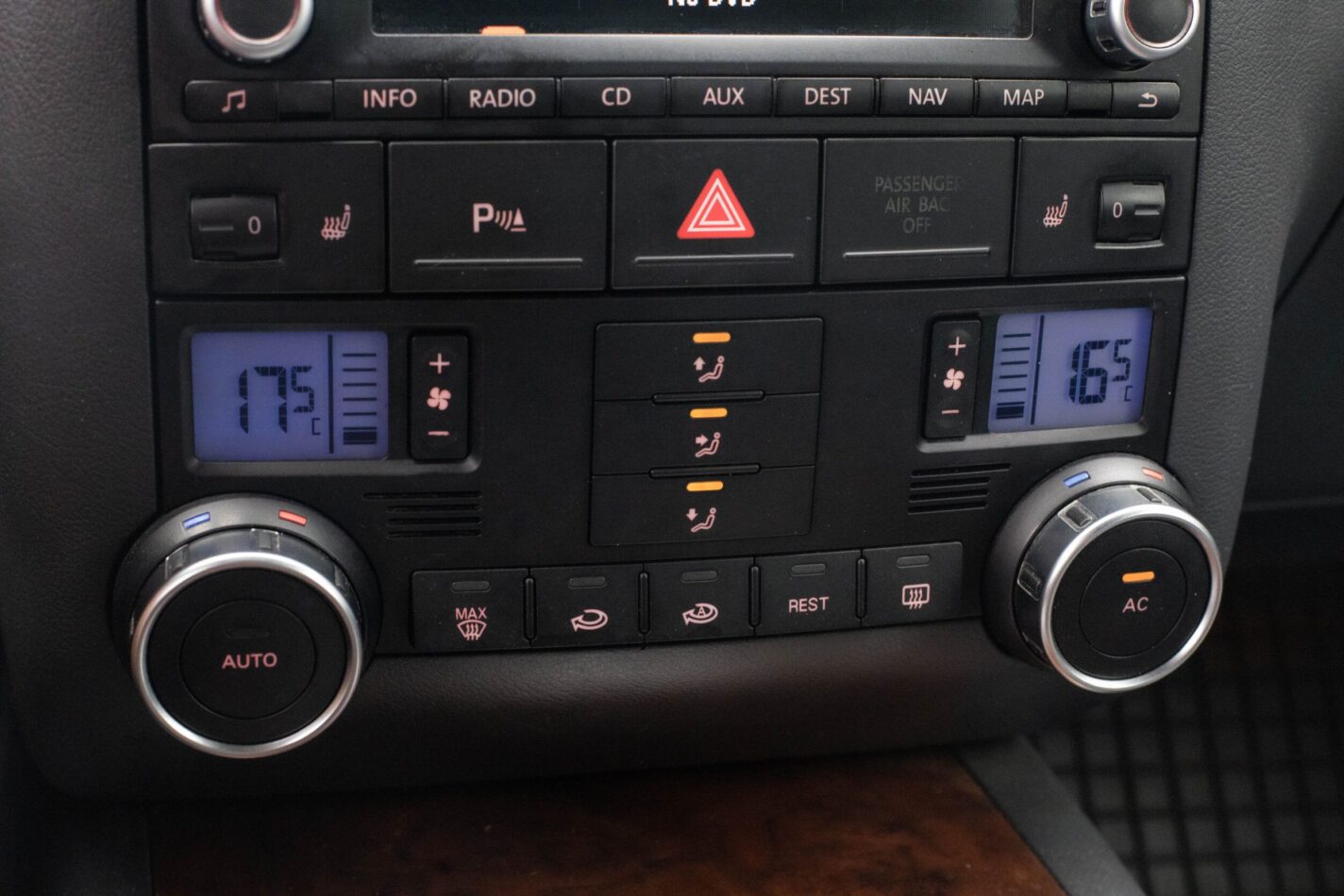 VW TOUAREG