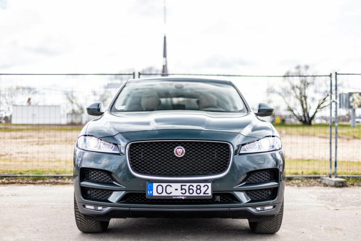 JAGUAR F-PACE