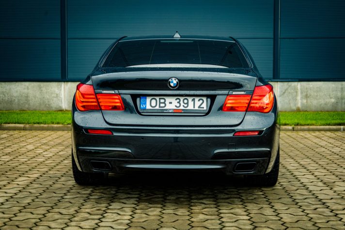 BMW 730