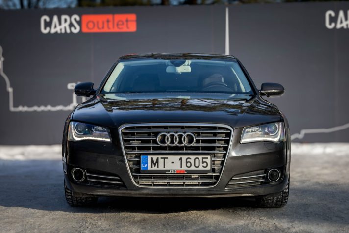 AUDI A8