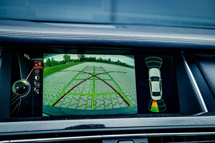 BMW 730