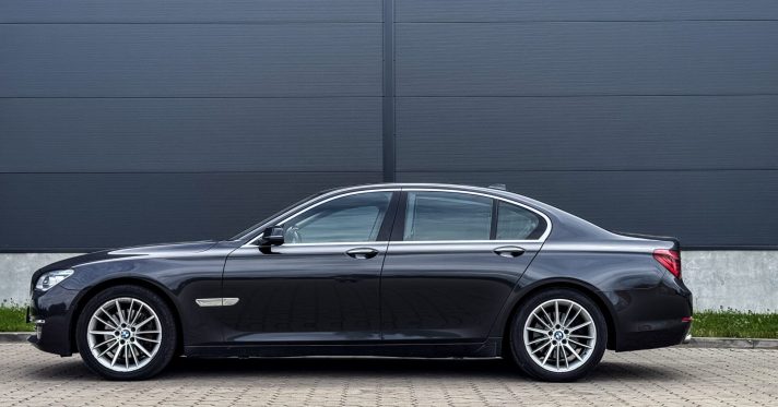 BMW 730