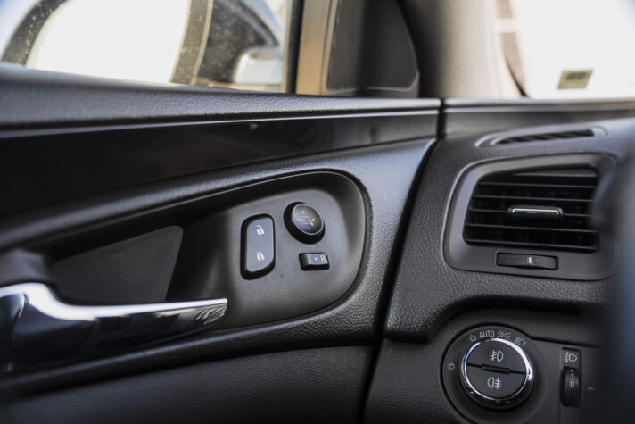 OPEL INSIGNIA SPORTS TOURER SW