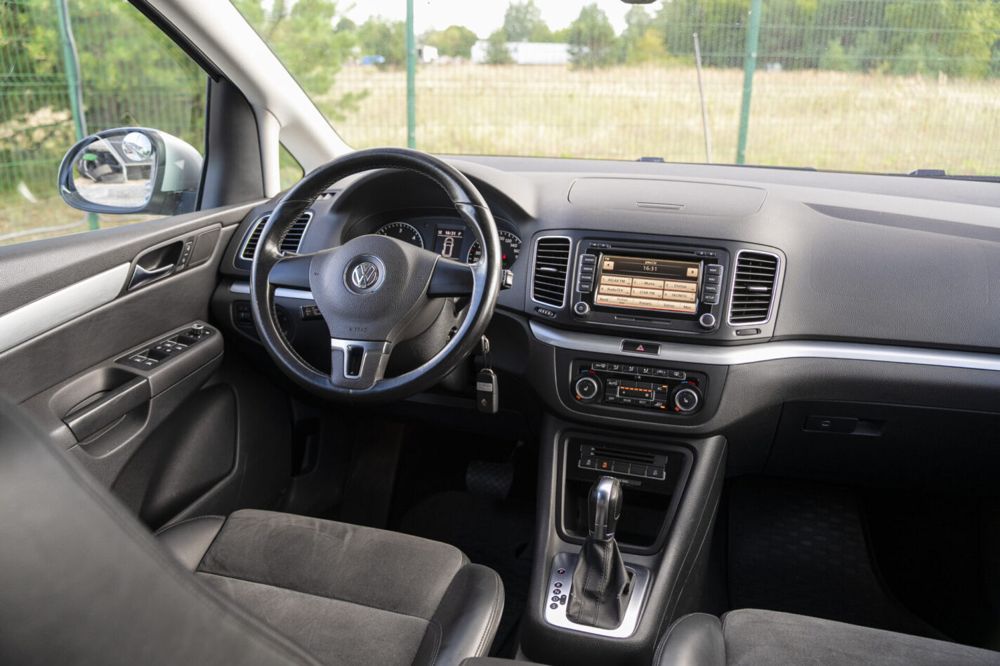 VW SHARAN
