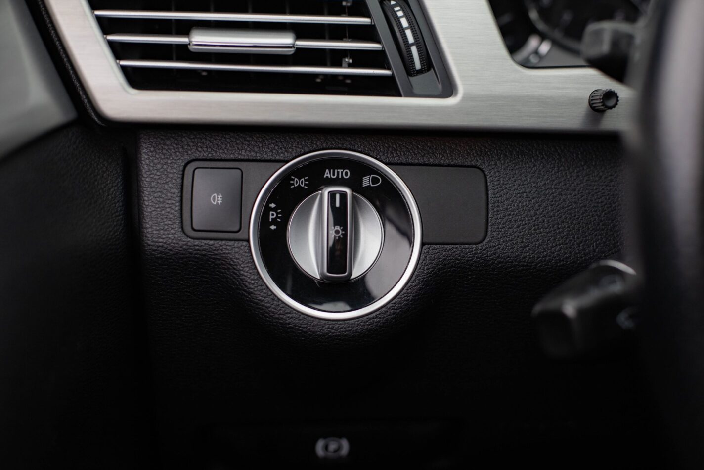 MERCEDES BENZ E350