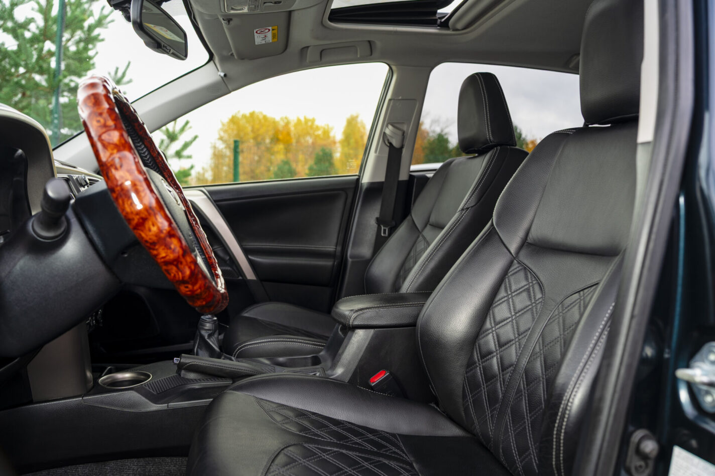 TOYOTA RAV 4