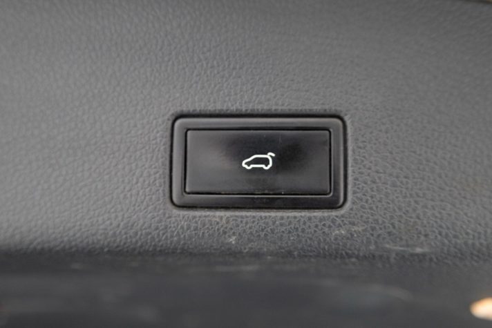 VW SHARAN