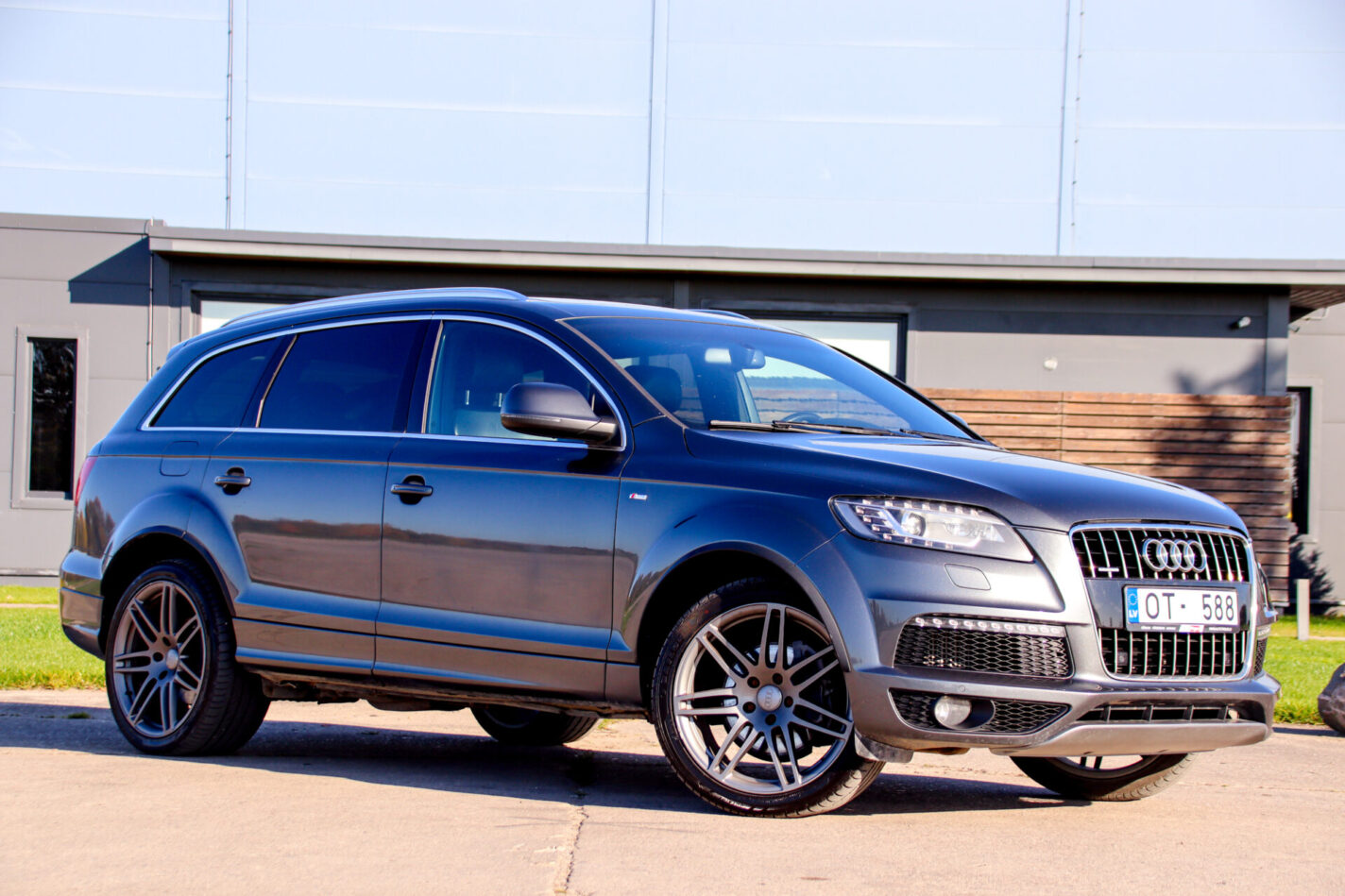 AUDI Q7
