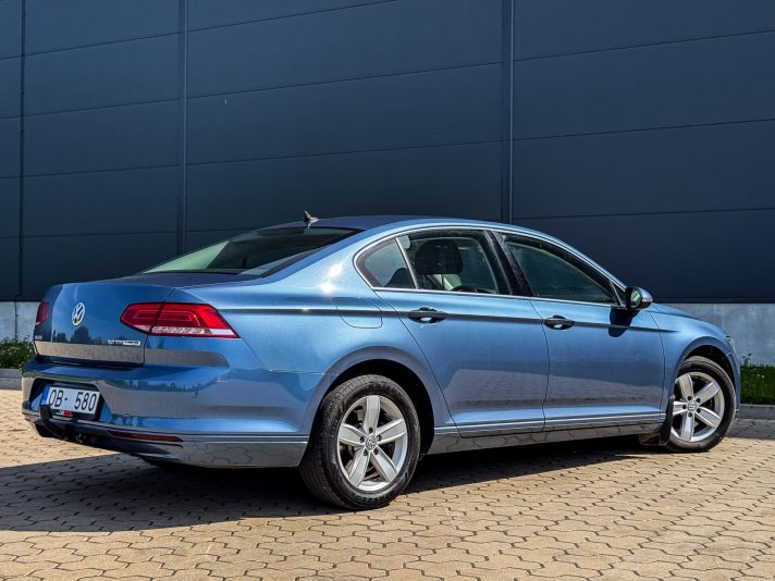 VW PASSAT