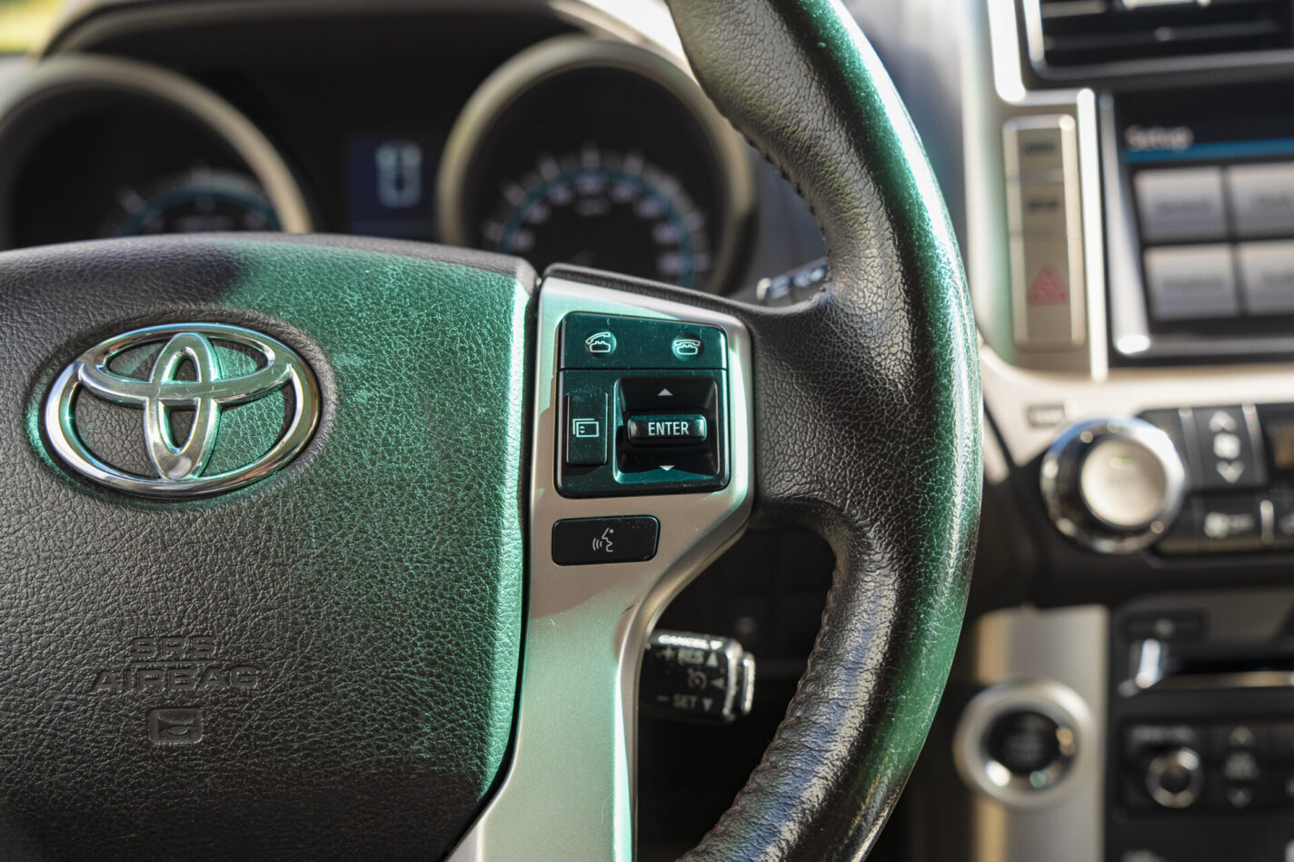 TOYOTA LAND CRUISER