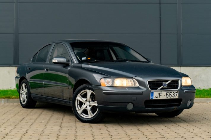 VOLVO S60