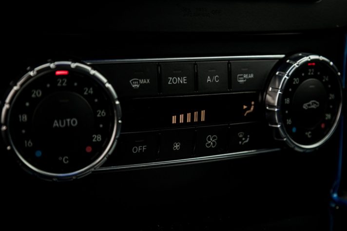 MERCEDES BENZ C220
