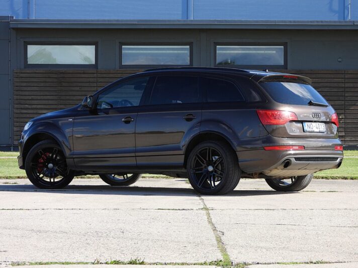 AUDI Q7 S-line